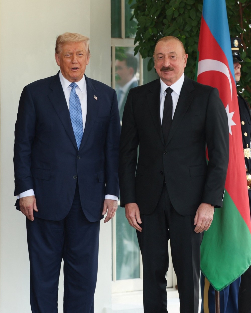 Trampdan İlham Əliyevə səmimi qarşılama -FOTOLAR